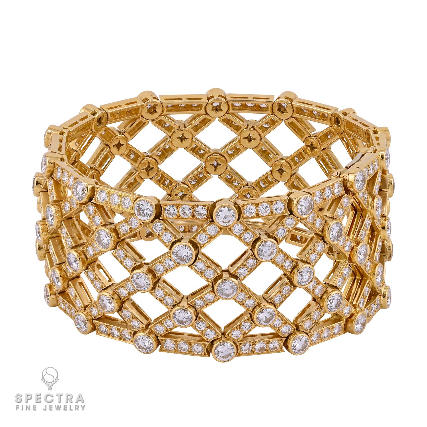 Van Cleef & Arpels Diamond Bracelet in 18K Yellow Gold – Signed Estate Jewelry