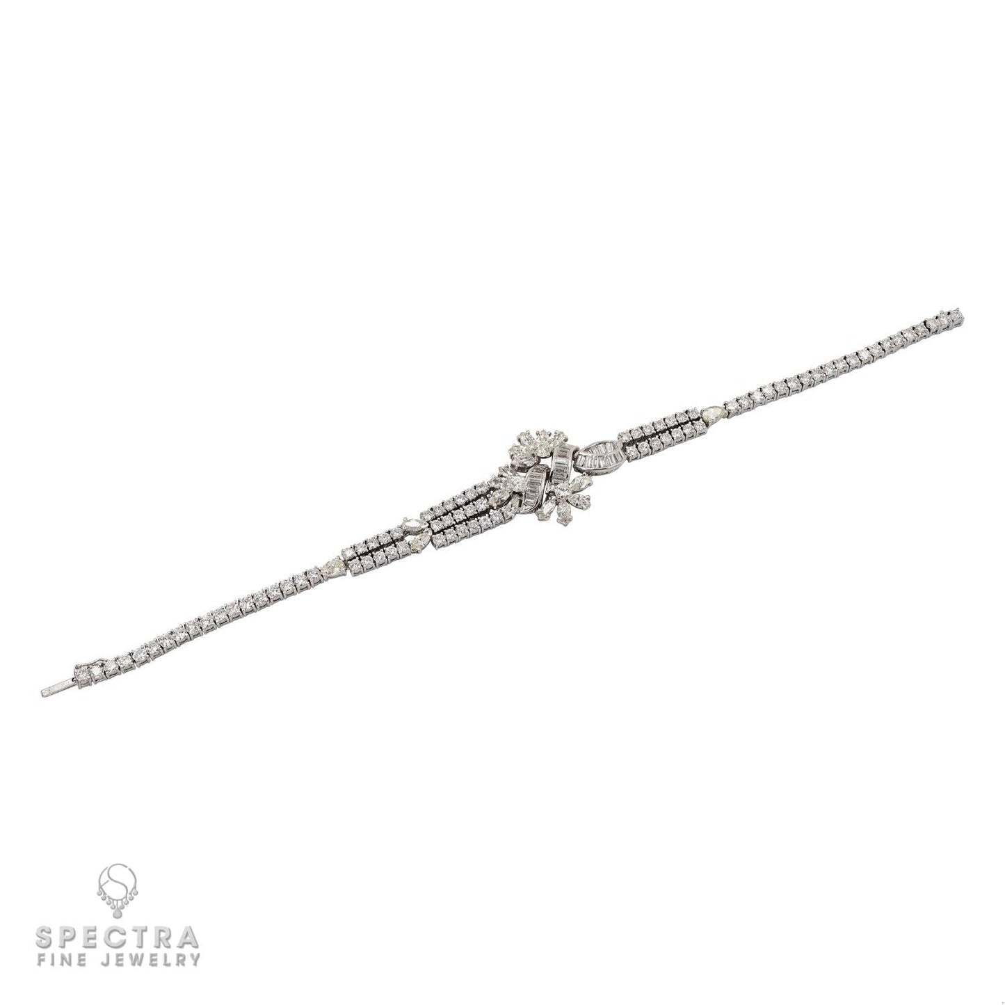 Elegance in White Gold: A Diamond Jewelry Suite