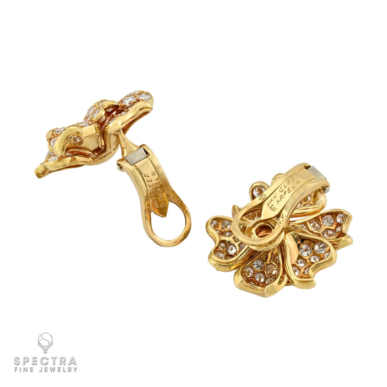 Van Cleef & Arpels Pavot Diamond Brooch & Earrings Set