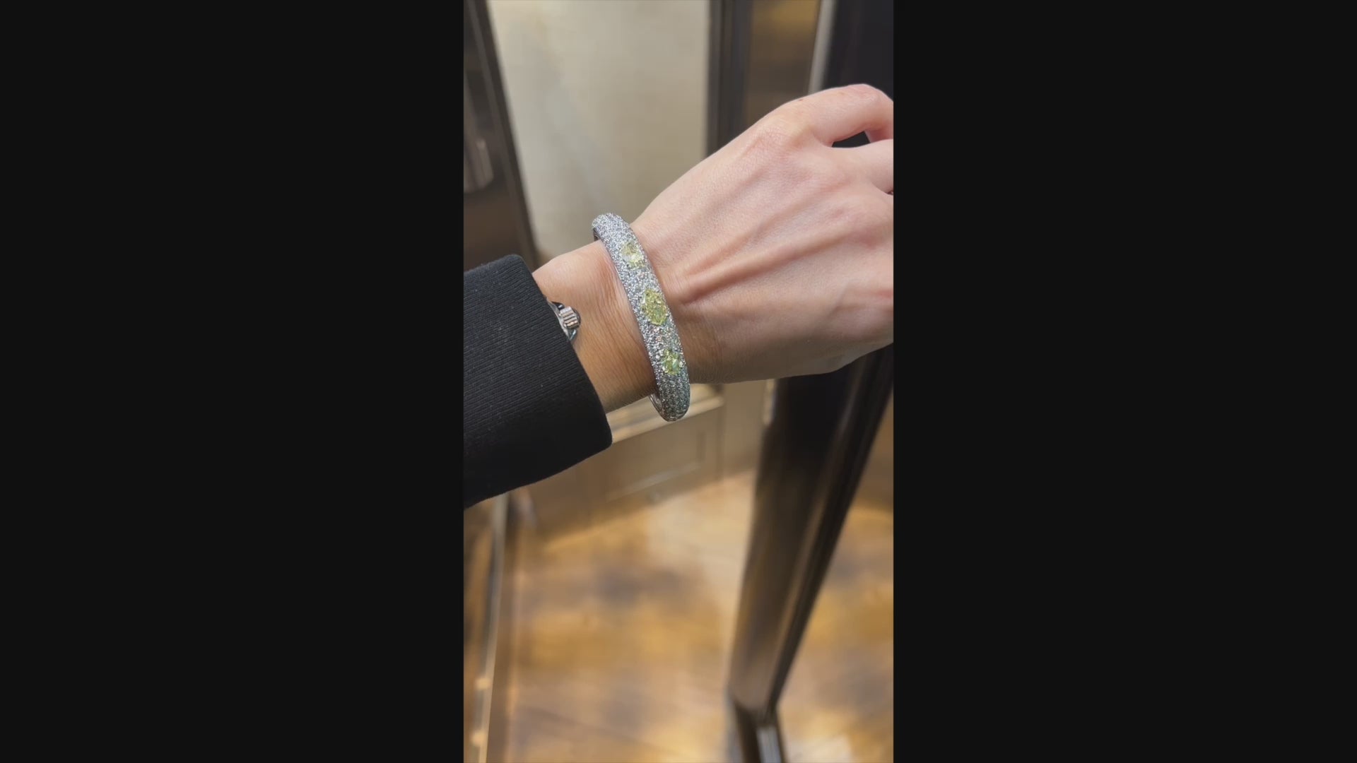 Bulgari Yellow Diamond Pavé Bombe Cuff in 18K Yellow Gold – Signed Fine Jewelry