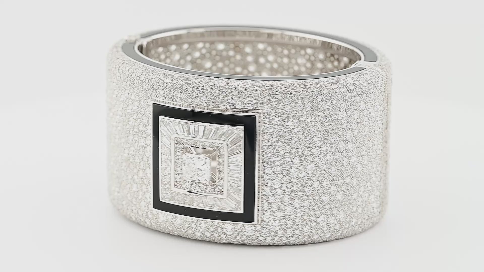 Chanel 2.01ct Princess Cut Diamond & Onyx Bangle in 18K White Gold