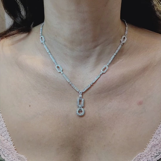 Introducing a Contemporary Masterpiece: The Diamond Pavé Articulated Necklace