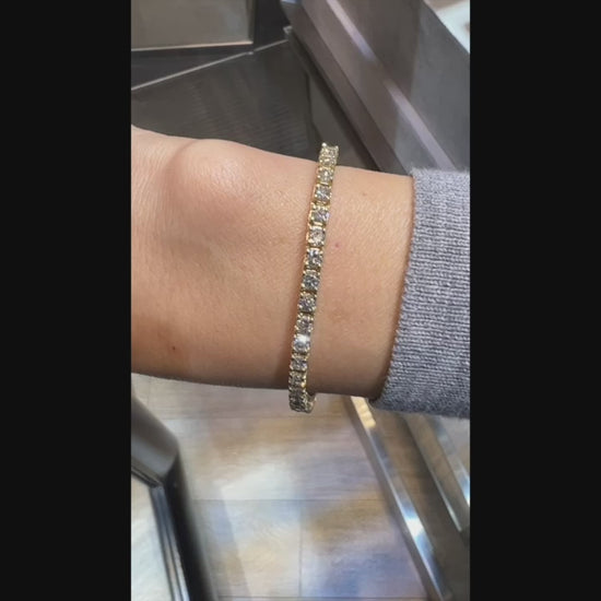 Contemporary Yellow Gold Diamond Tennis Bracelet 5.0 cts.